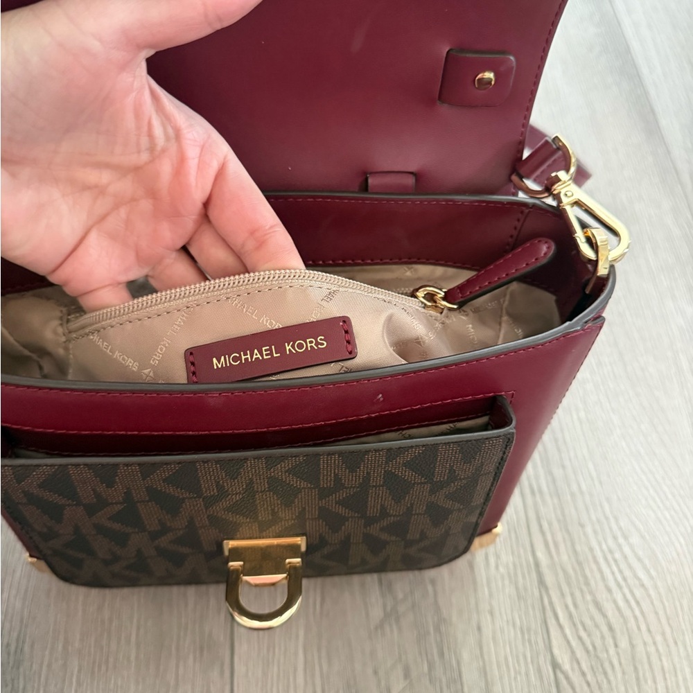 Michael Kors Red and brown Signature Satchel - Picture 4 of 4